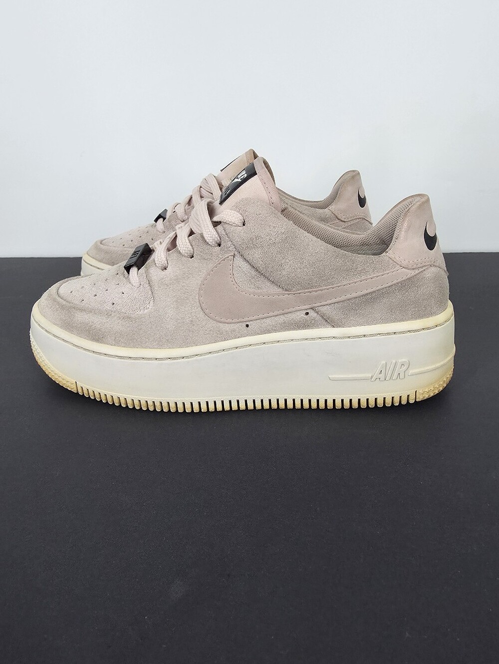 Nike Air Force 1 Sage Low Particle Pink Suede Platform Sneakers Women 6 Shoes